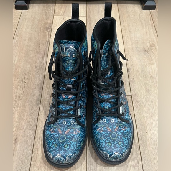 Harlow & Lloyd Vintage Birds Vegan Lace Up Boots - Picture 2 of 4